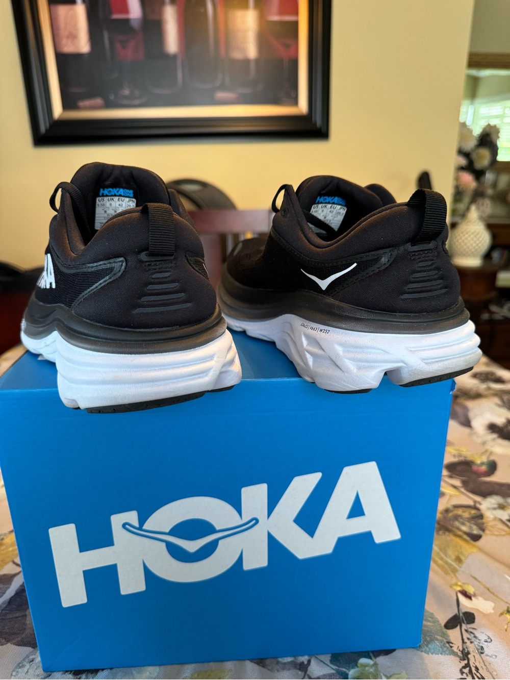 Hoka Women’s Bondi 8 Black and White Running Shoes - Picture 4 of 8